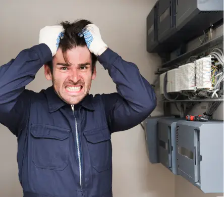 http://HVAC%20service%20detail%20image%20–%20Aurora%20Star%20Tech%20technician%20GTA